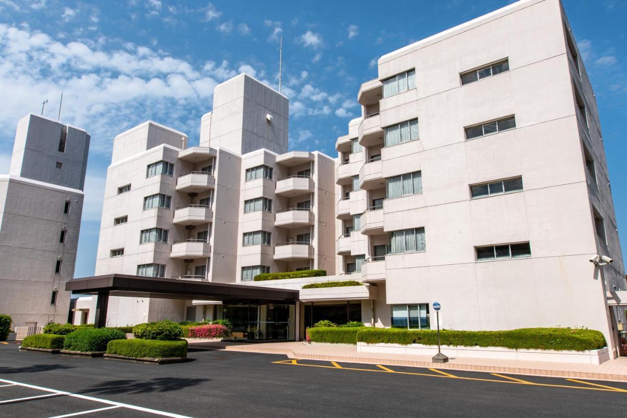 Wisterian Life Club Toba Hotel Exterior photo